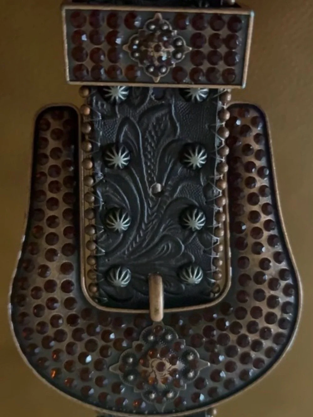 Women’s Rhinestone Embossed Brown Leather Belt with Decorative Copper Buckle